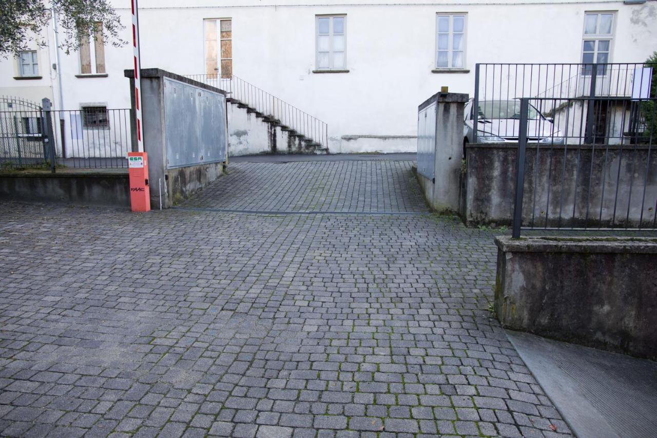Appartamento Con Giardino E Parcheggio Privato Bellagio Bagian luar foto