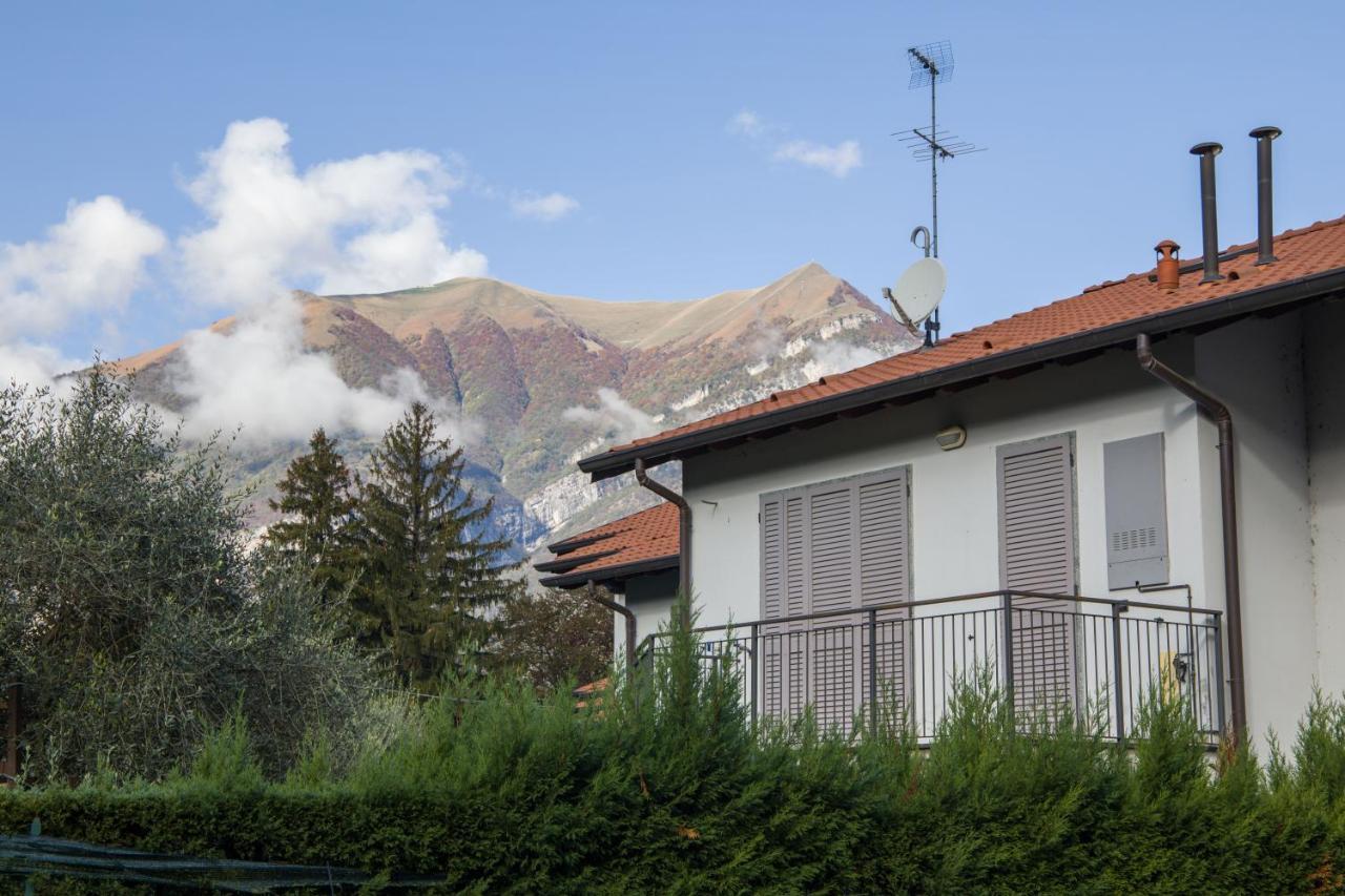 Appartamento Con Giardino E Parcheggio Privato Bellagio Bagian luar foto