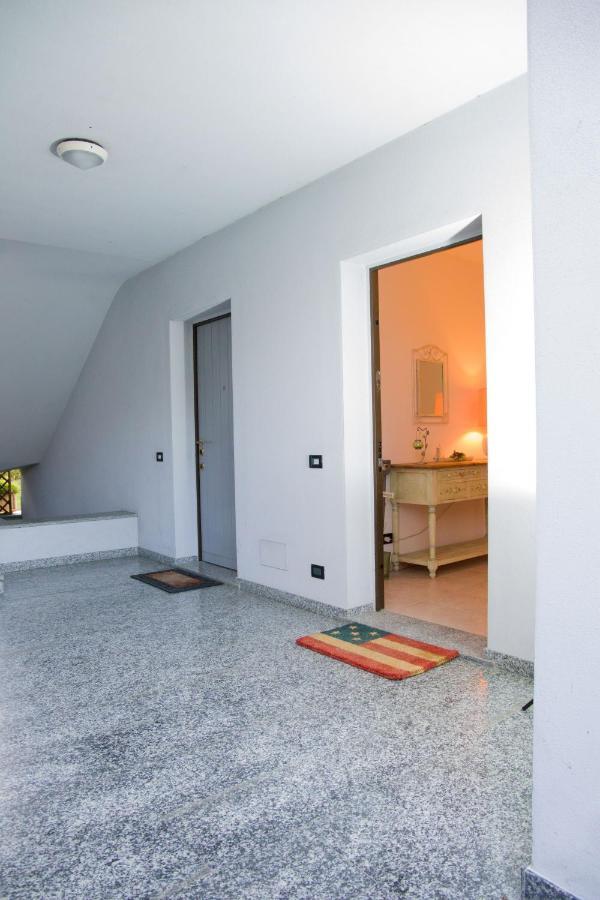 Appartamento Con Giardino E Parcheggio Privato Bellagio Bagian luar foto