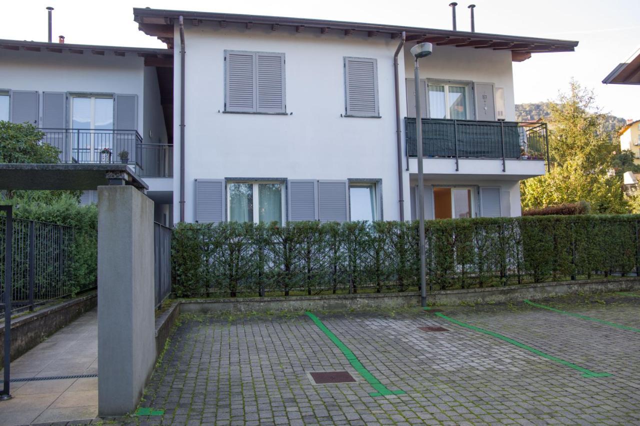 Appartamento Con Giardino E Parcheggio Privato Bellagio Bagian luar foto